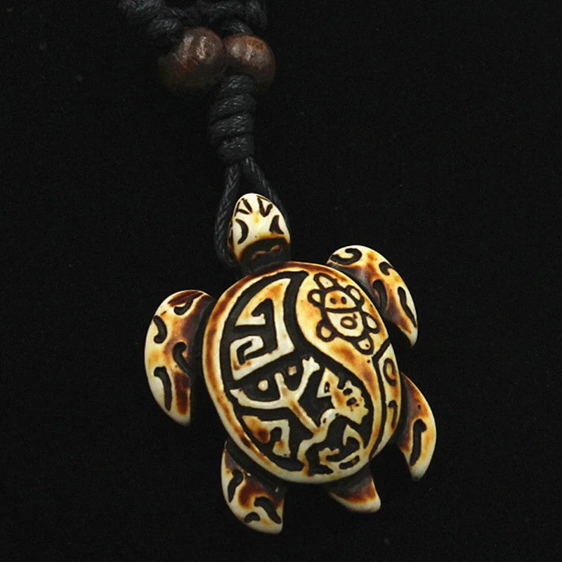 Men's European-style turtle necklace with resin pendant, unique tortoise design