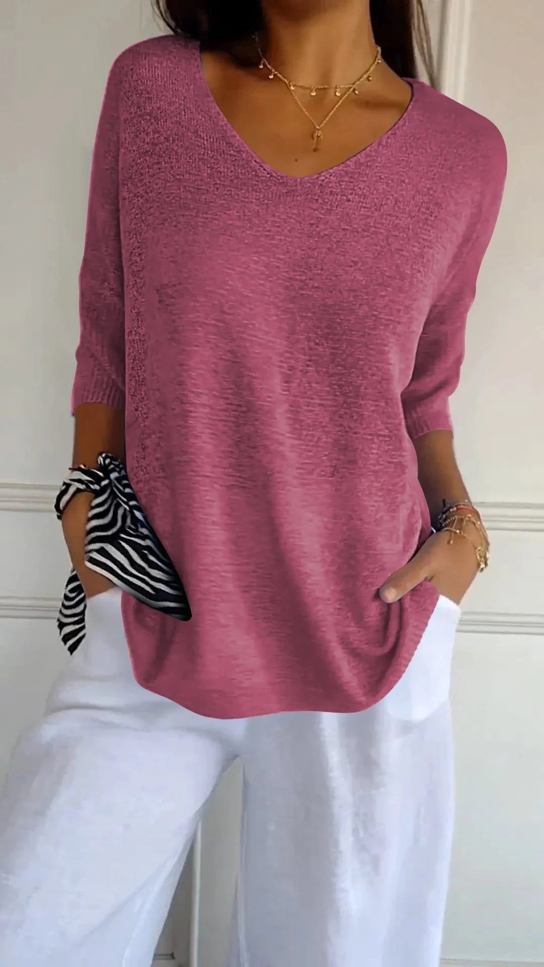 Stylish long-sleeve jumper in various colours with a slimming V-neckline design for a flattering silhouette