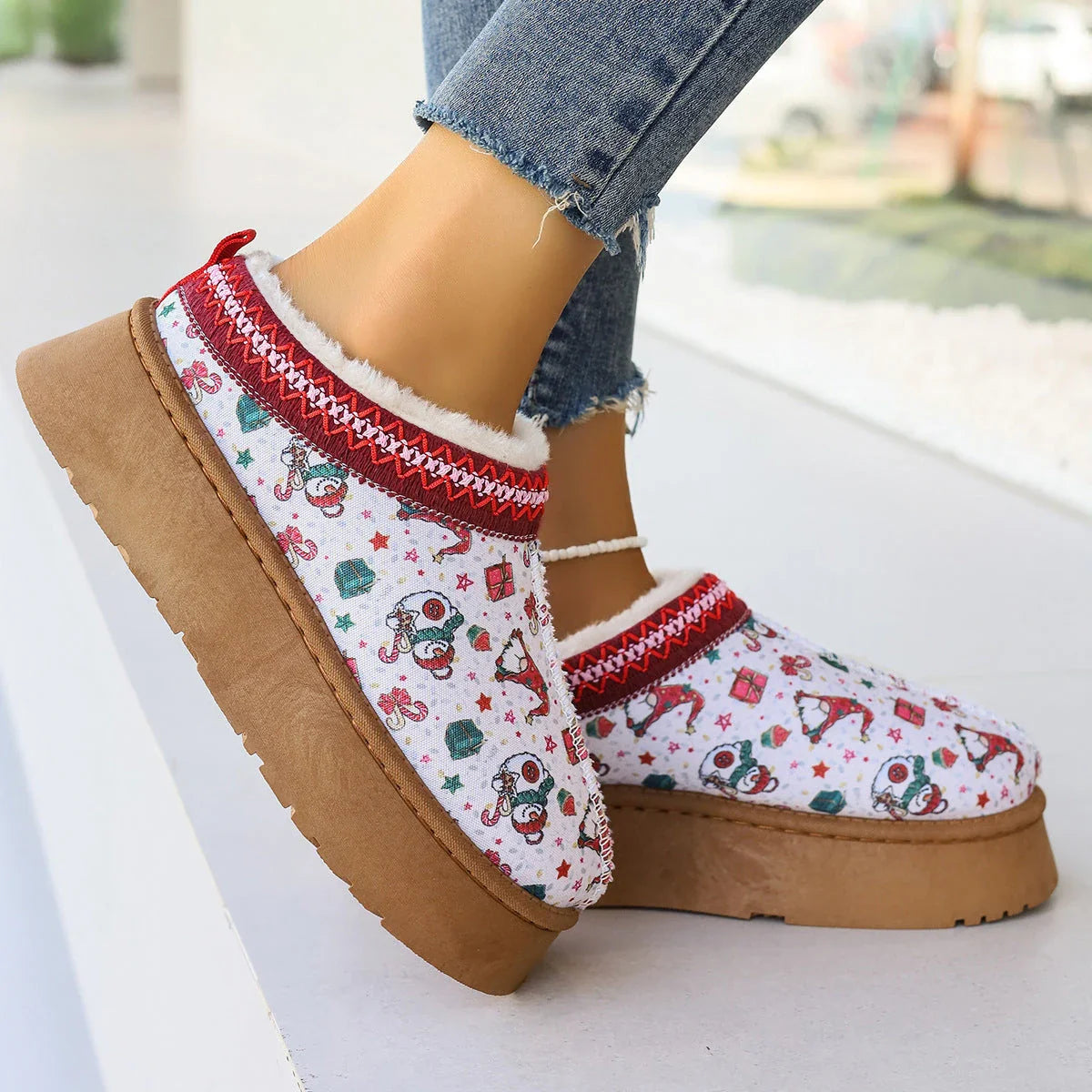 Cozy Christmas-themed ankle boots with cotton upper and plush artificial fur lining