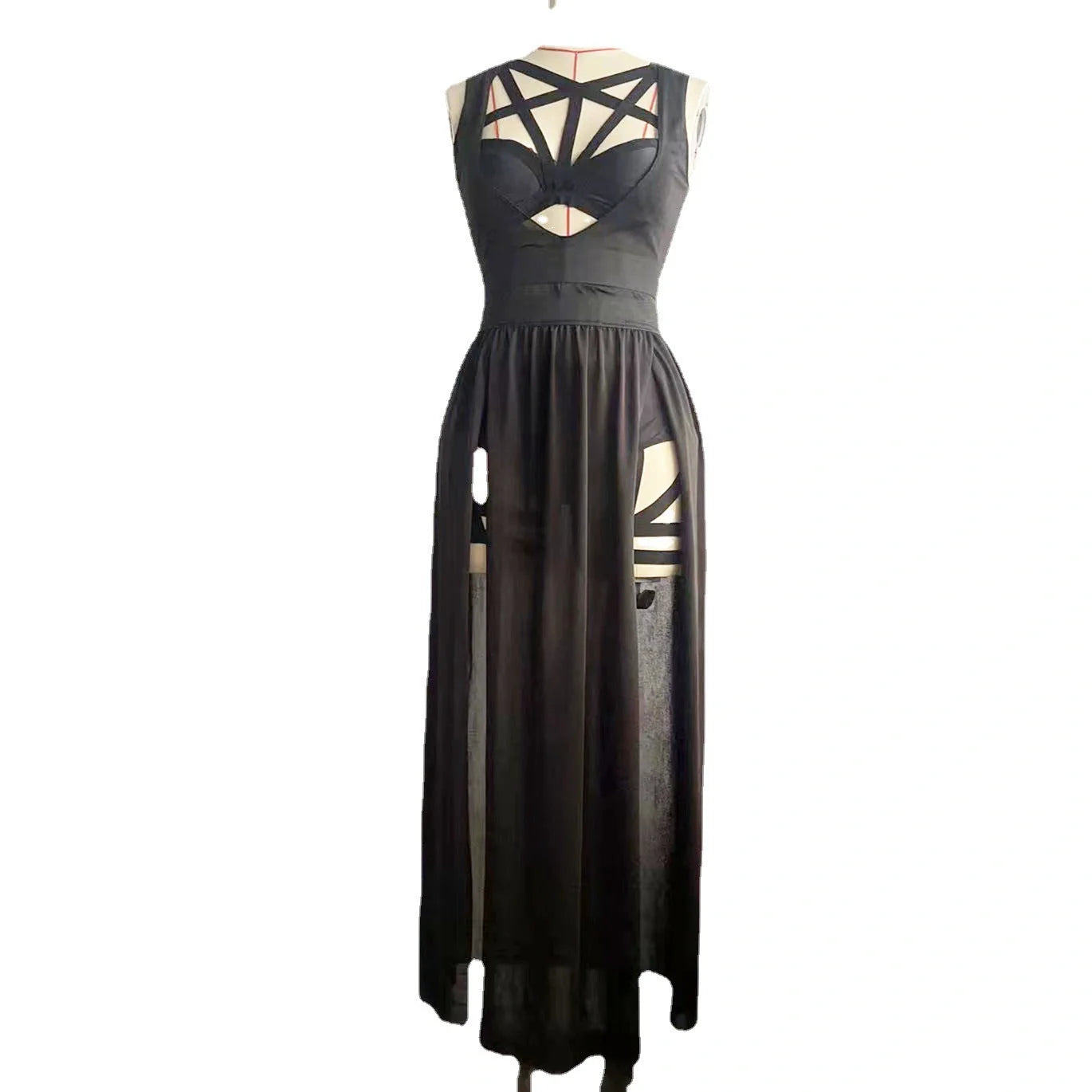 European and American style lingerie straps dress with chest pad and gauze skirt in black and red