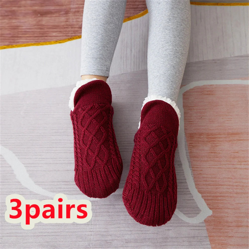 Winter woolen socks with non-slip dots in various colours
