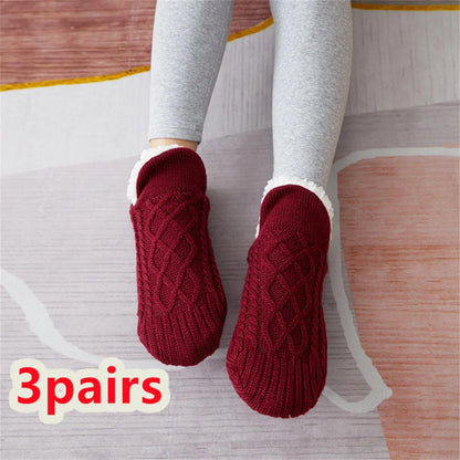 Winter woolen socks with non-slip dots in various colours