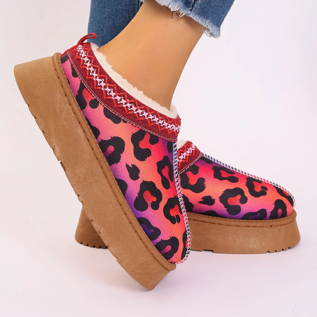 Cozy Christmas-themed ankle boots with cotton upper and plush artificial fur lining
