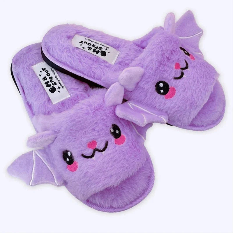 Bat wing slippers in super soft velvet with artificial fur lining