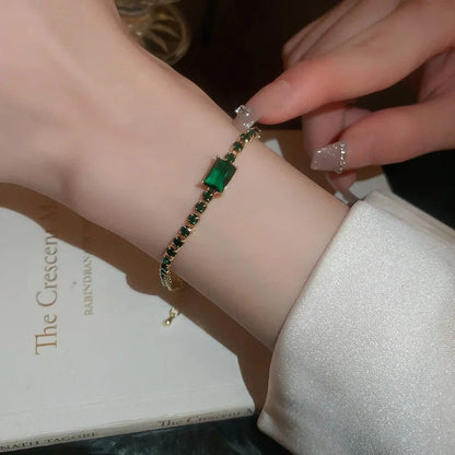 Elegant zircon geometric bracelet with South Korean fashion design