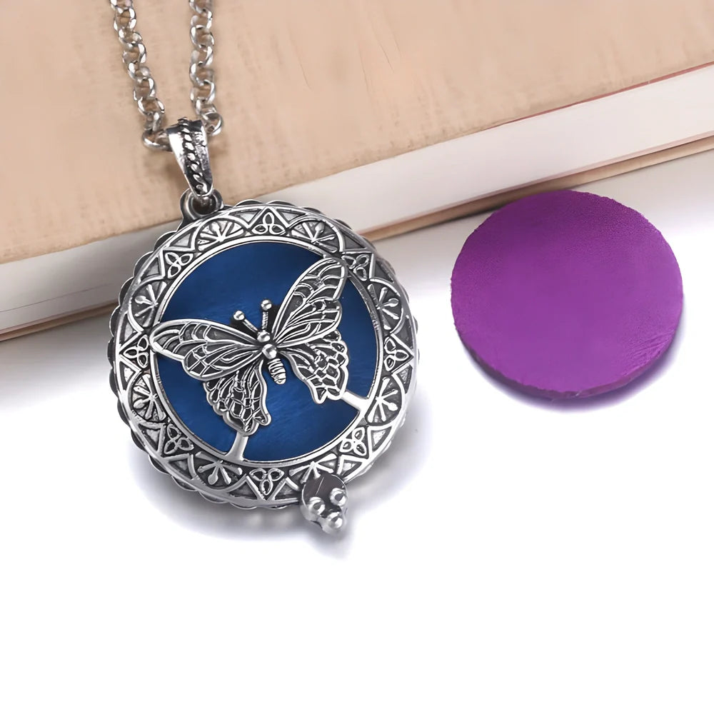 Elegant zinc alloy essential oil diffusing locket necklace with intricate fretwork design