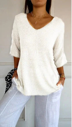 Stylish long-sleeve jumper in various colours with a slimming V-neckline design for a flattering silhouette