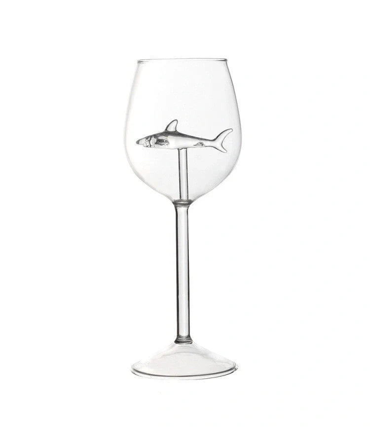 Lead-free crystal red wine glass with rotatable shark inside, clear design for elegant wine serving