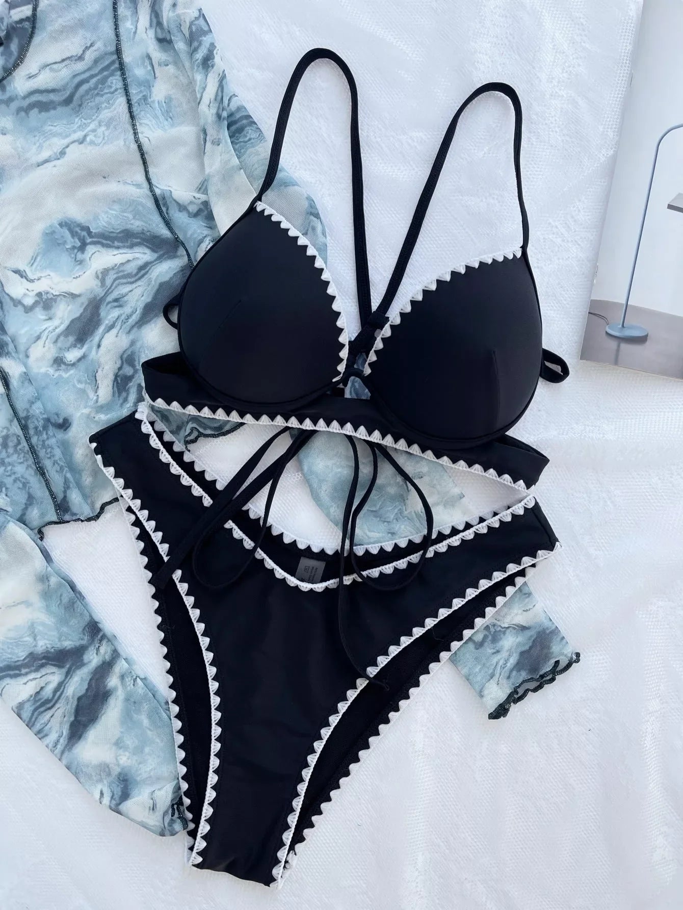 Women's black nylon split bikini swimsuit, sizes S, M, L, quick-drying fabric