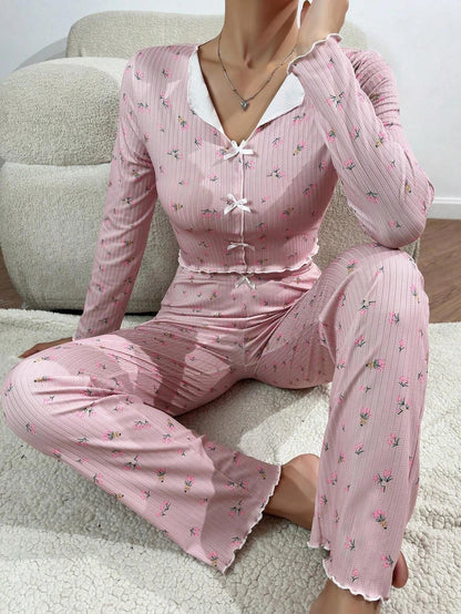 Stylish European two-piece lounge set with floral print for women