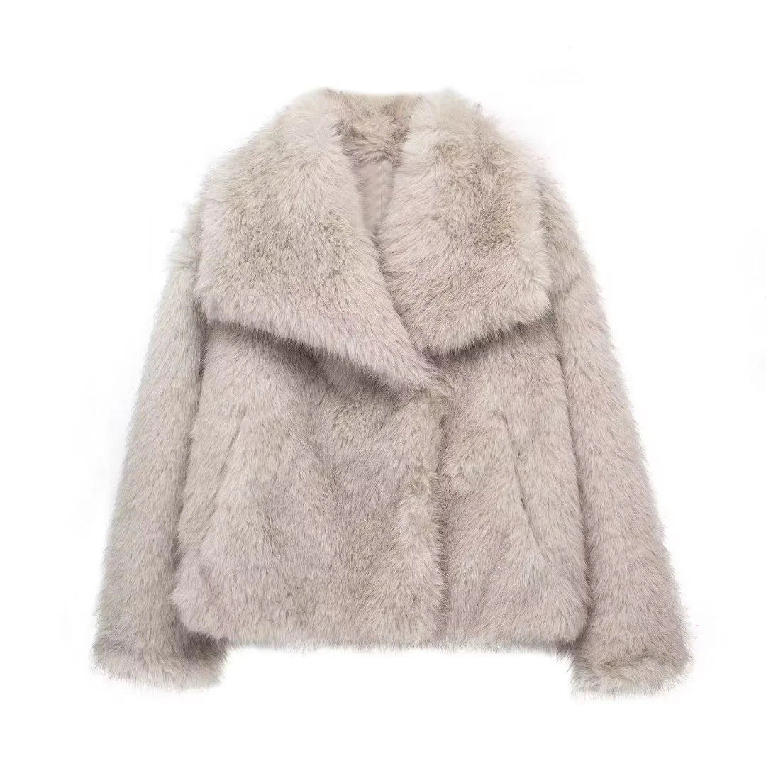 Stylish and cozy plush winter coat for women, available in a variety of trendy colors and sizes