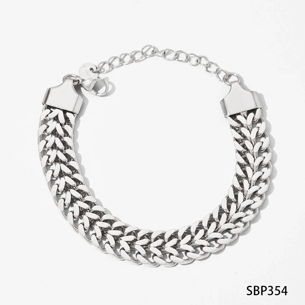 Elegant stainless steel electroplated bracelet for women, perfect for any occasion.