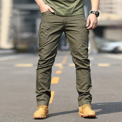 Rugged training trousers in various colours, designed for extreme outdoor challenges and activities