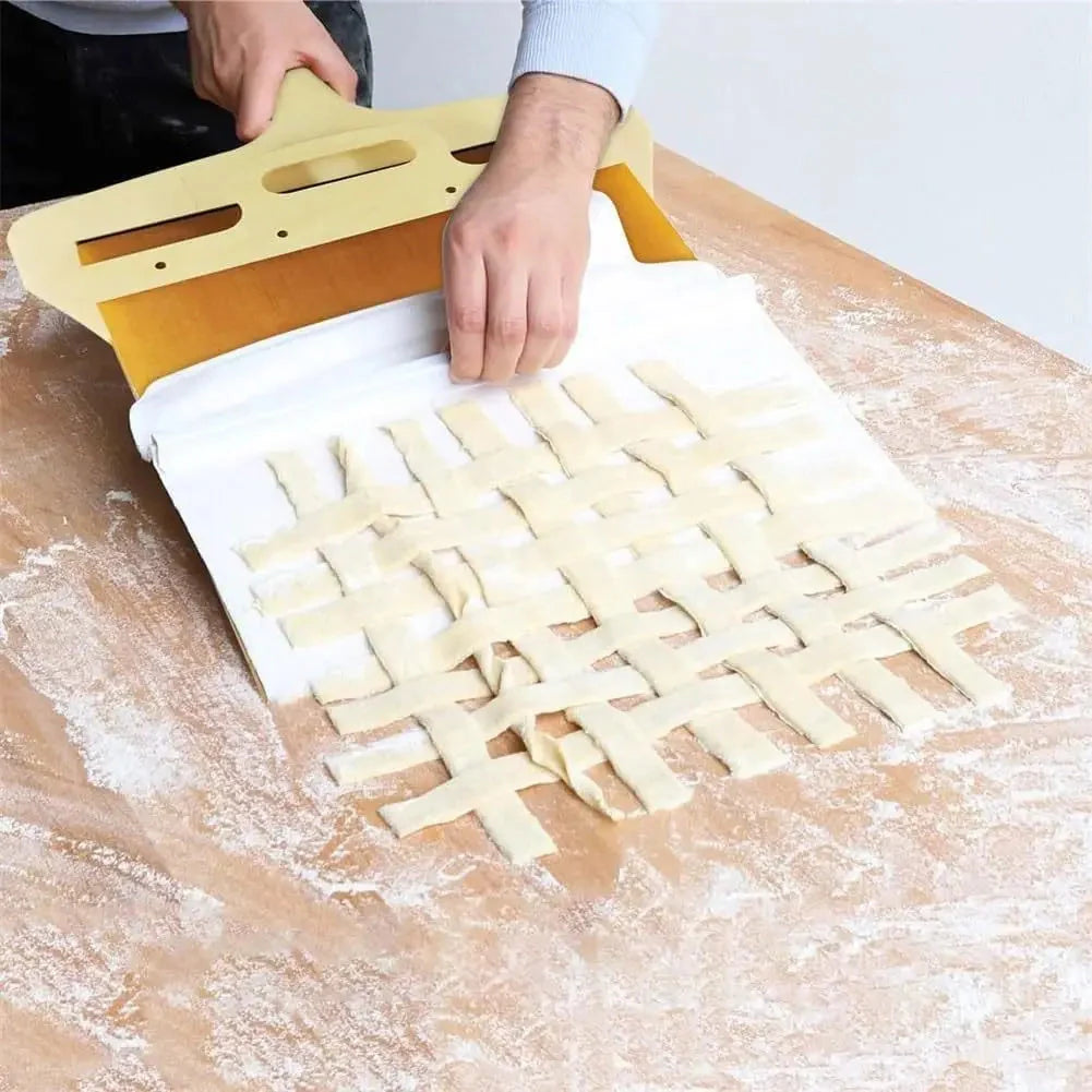 Non-stick sliding pizza shovel with hanging hole for easy storage
