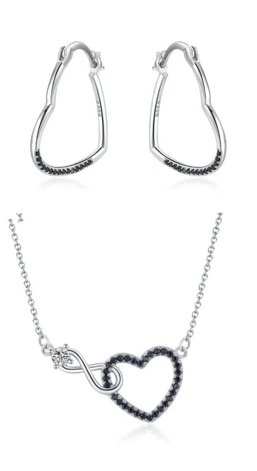Hollow heart-shaped zircon necklace with titanium steel pendant in black