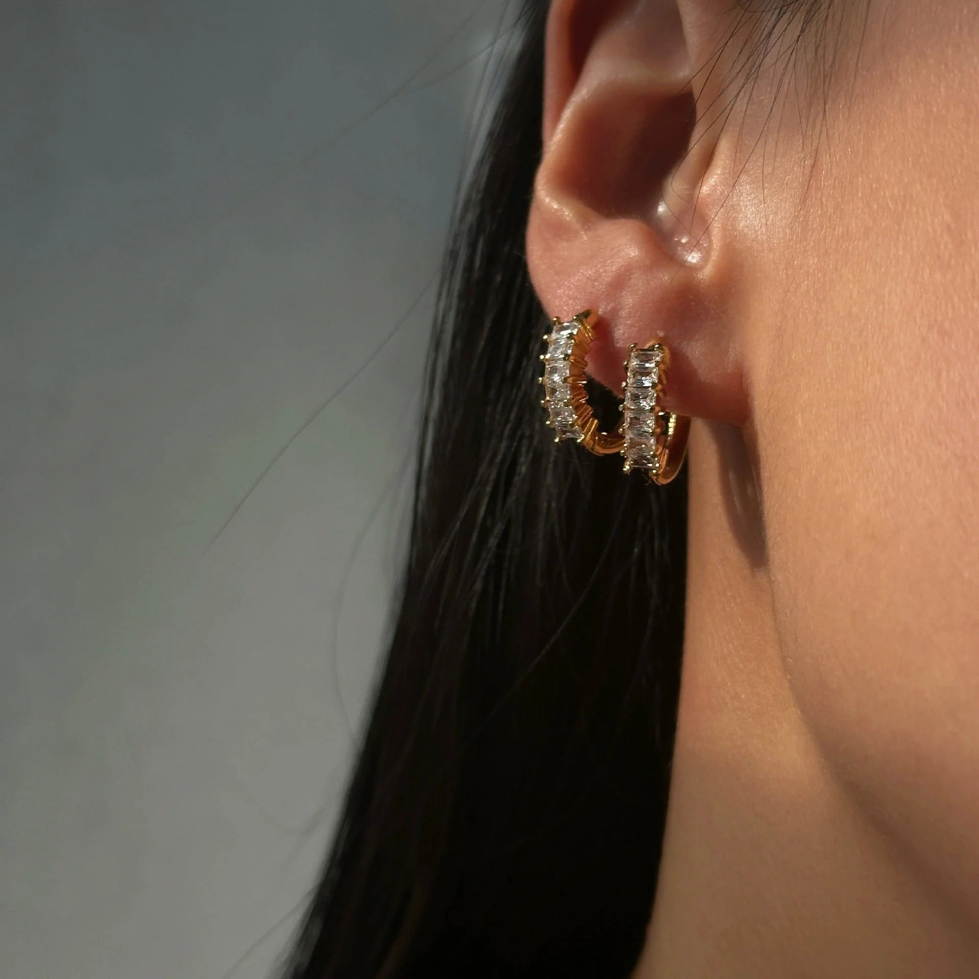 Retro titanium steel zircon earrings with flower design in gold