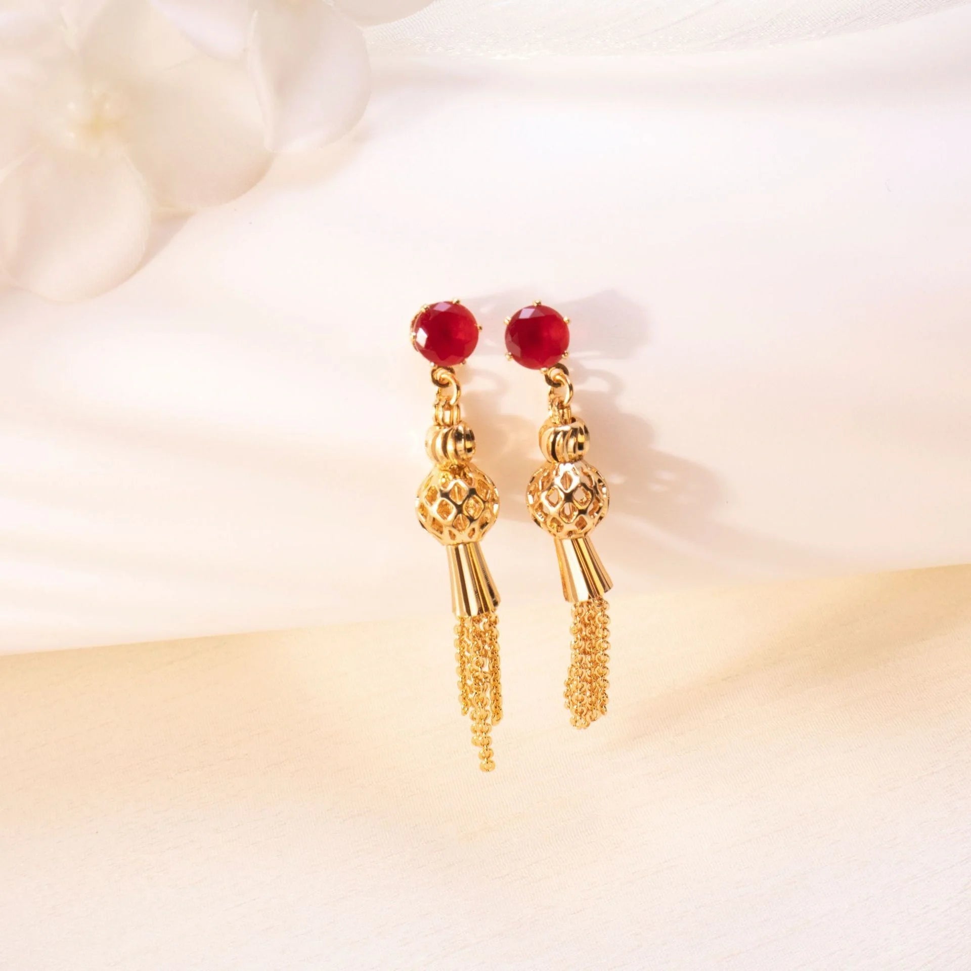 Gold-plated diamond tassel earrings for women with a copper base