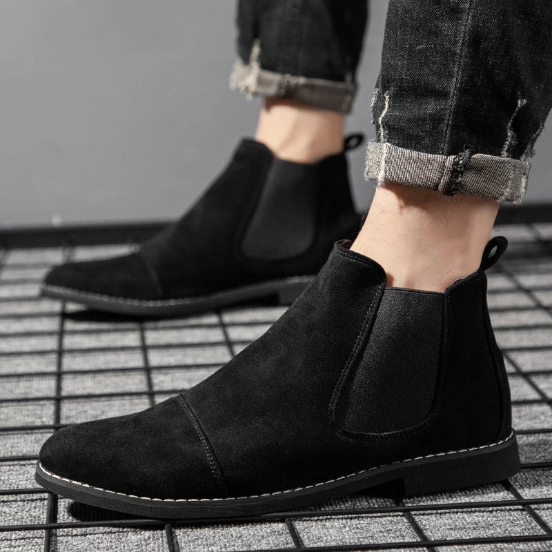Premium suede high-top casual men's Martin boots with a robust rubber sole and a timeless silhouette
