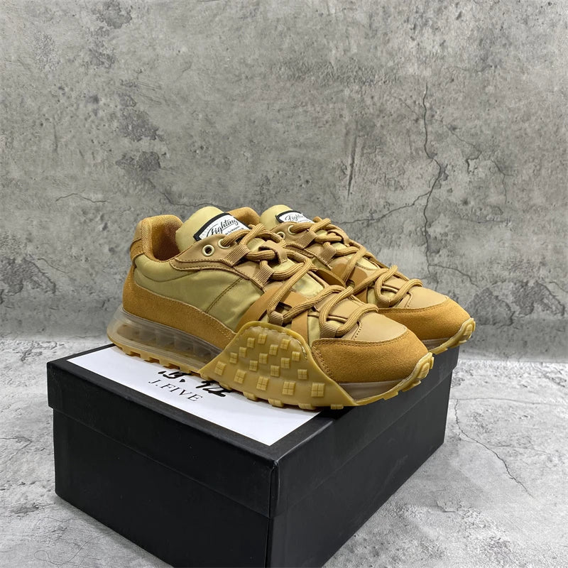 Premium leather lace-up trainers in white with breathable inner lining and slip-resistant rubber sole