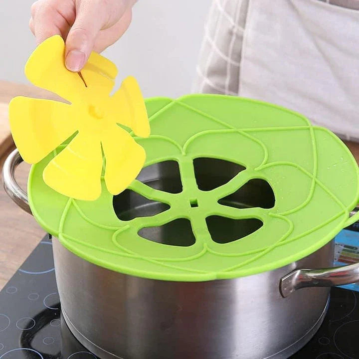 Premium spill-proof pot lids made of food-grade silica gel to prevent boil-over messes in the kitchen