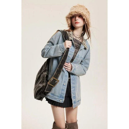 Stylish leopard print denim jacket with a comfortable and versatile design
