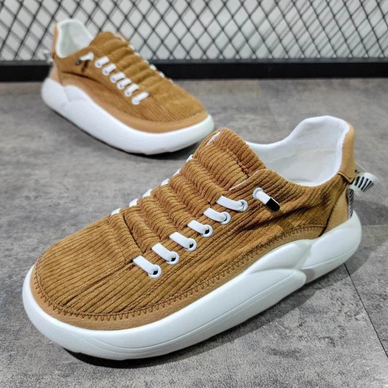 Fashionable British men's platform casual shoes in various colours and sizes