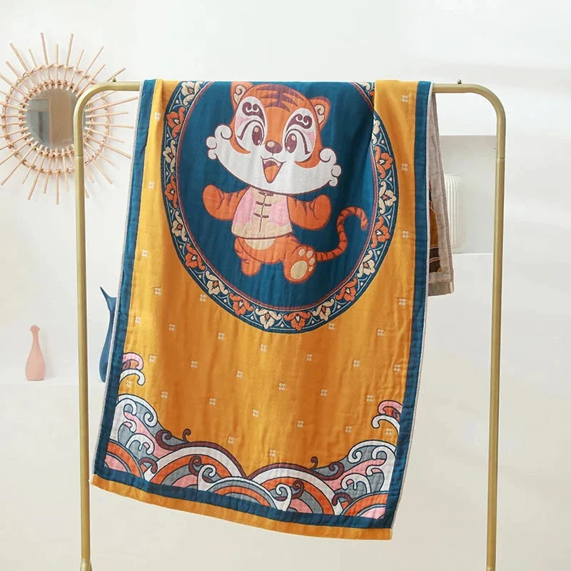 Luxuriously soft and quick-drying cartoon bath towel with 5-layer gauze cotton construction