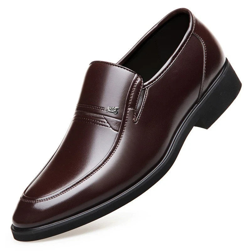Premium cowhide leather shoes with breathable design and classic British style, perfect for discerning dads