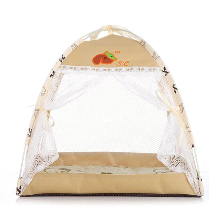Premium breathable mesh cat outdoor den with sturdy Oxford fabric and nylon construction, providing a safe and comfortable retreat for your feline friend.