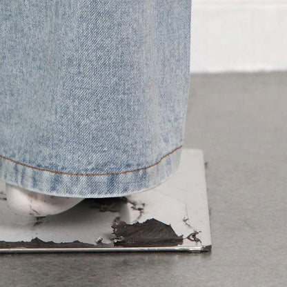 High-waisted wide-leg denim trousers in a stylish blue colour, featuring a comfortable and flattering fit