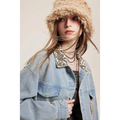 Stylish leopard print denim jacket with a comfortable and versatile design