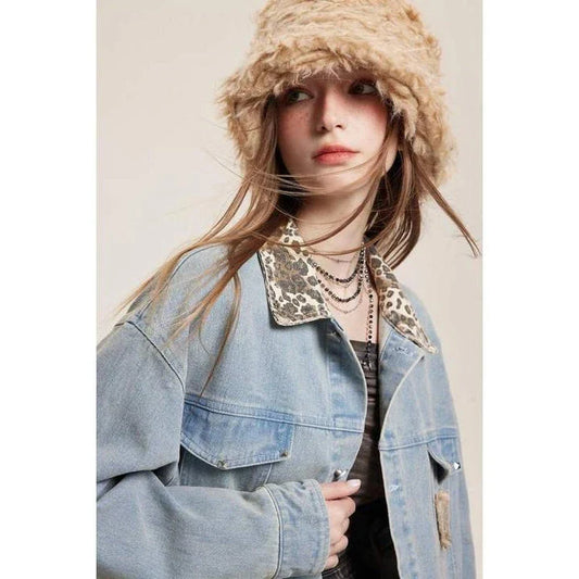 Stylish leopard print denim jacket with a comfortable and versatile design