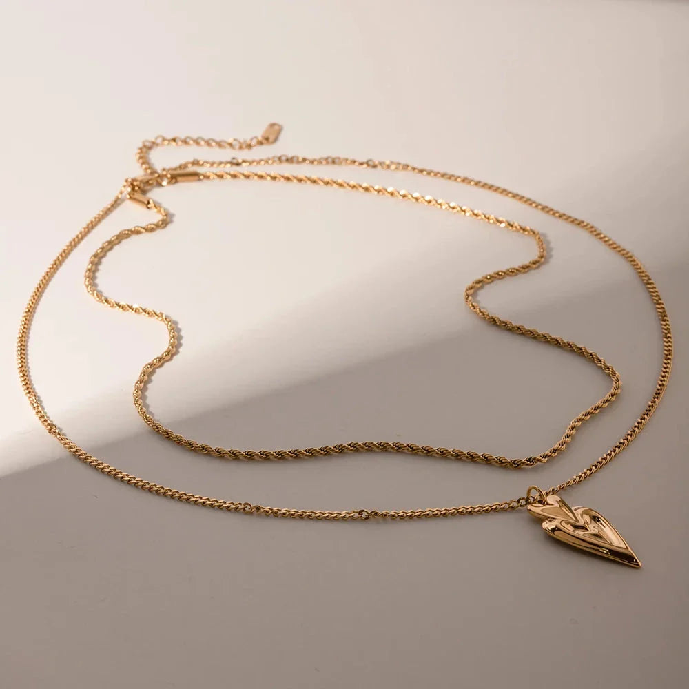 Elegant 18-carat gold-plated heart necklace with a semi-3D pendant and double-layer chain design
