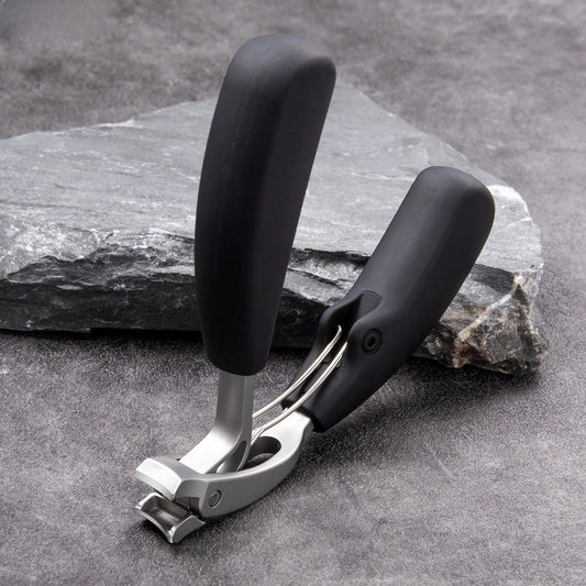 Heavy-duty curved nail clippers made of stainless steel with anti-splash storage for managing thick toenails and providing comfortable nail care for the elderly