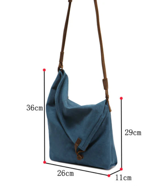 Premium Crazy Horse leather shoulder bag in a variety of colours, featuring a vintage-inspired design and intelligent interior organisation.