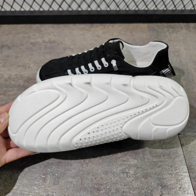 Fashionable British men's platform casual shoes in various colours and sizes