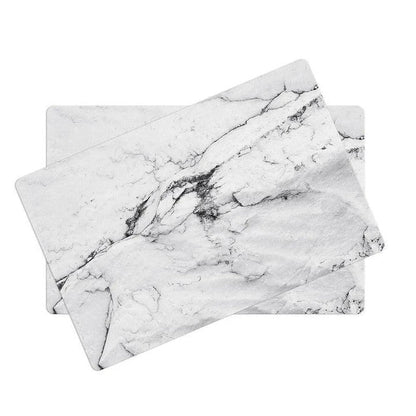 Marble pattern placemats in black and white color, made of durable PVC material to protect your dining table