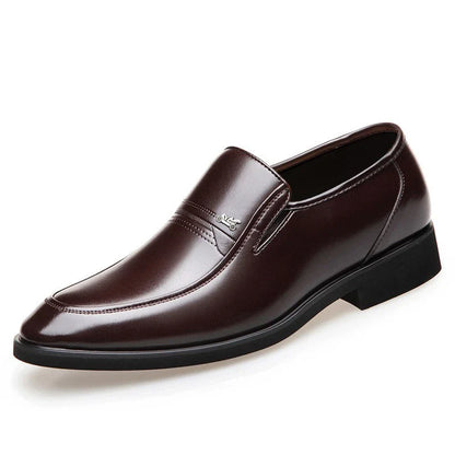 Premium cowhide leather shoes with breathable design and classic British style, perfect for discerning dads