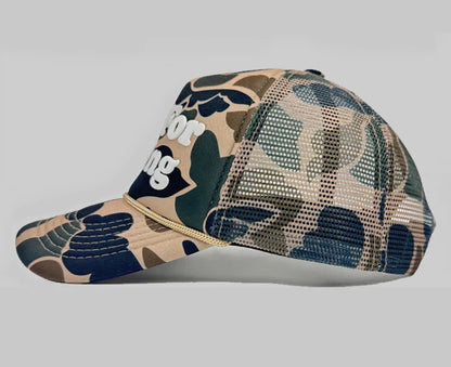 Stylish camouflage curved brim hat with embroidered lettering from Trendha