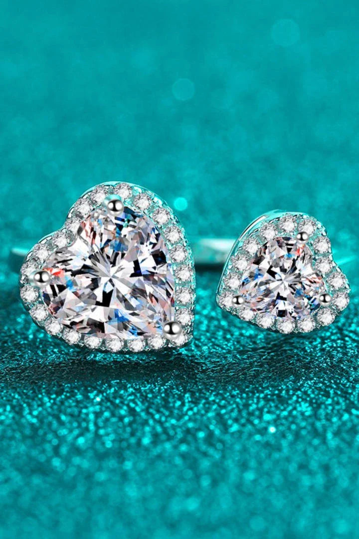 Elegant heart-shaped moissanite open ring in platinum-plated 925 sterling silver with adjustable sizing