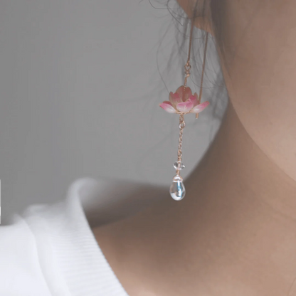 Elegant sterling silver ear clip with a lotus flower design, inspired by traditional Hanfu fashion