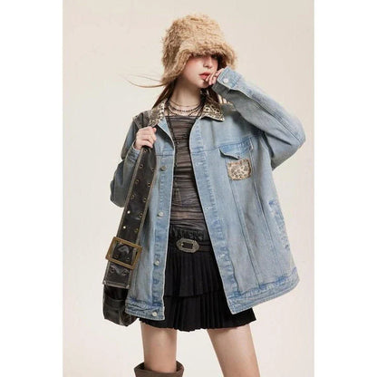 Stylish leopard print denim jacket with a comfortable and versatile design