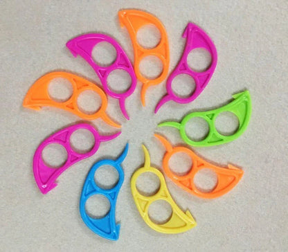 Colourful citrus peeler with a playful, mouse-shaped design made of durable plastic