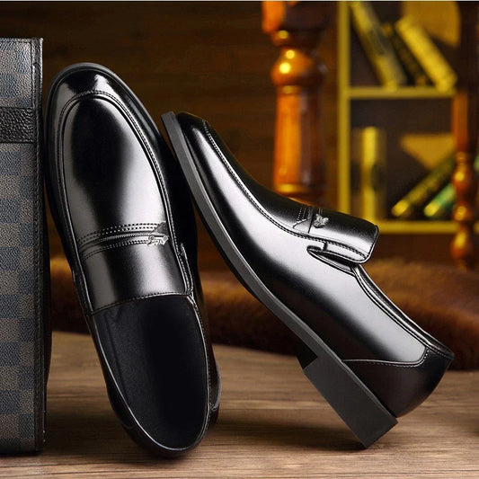 Premium cowhide leather shoes with breathable design and classic British style, perfect for discerning dads