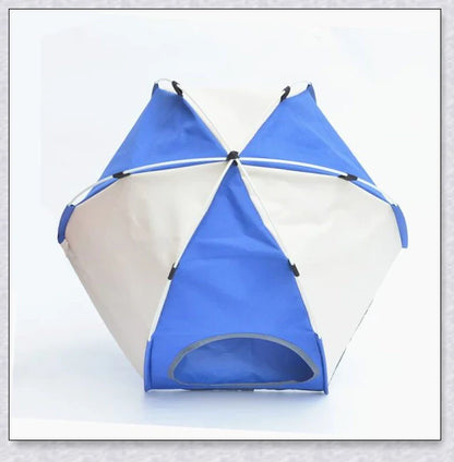 Cosy hexagonal pet tent made of microfibre fabric and carbon rods, providing a warm and stable space for cats and small dogs to relax indoors or outdoors.