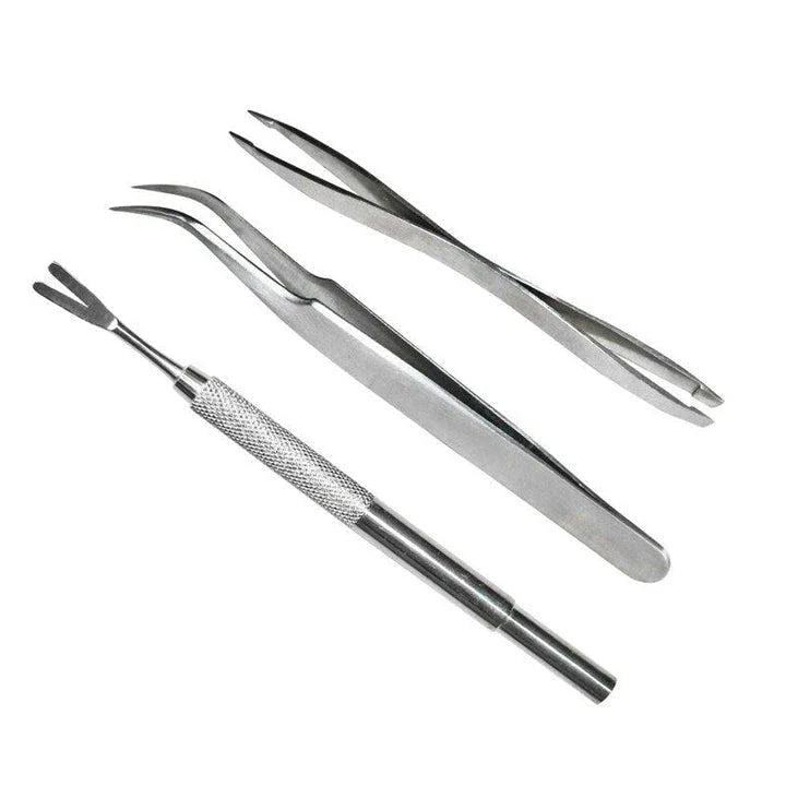 Premium stainless steel pet flea treatment tweezers with dual-ended precision design for effective flea removal
