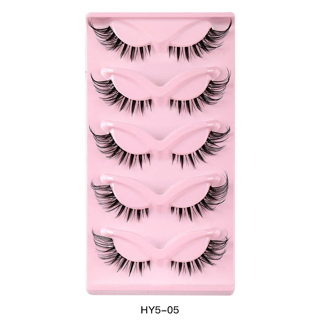 Pair of 3D cat eye and fox eye false eyelashes made from high-quality synthetic fibres for a natural, voluminous look