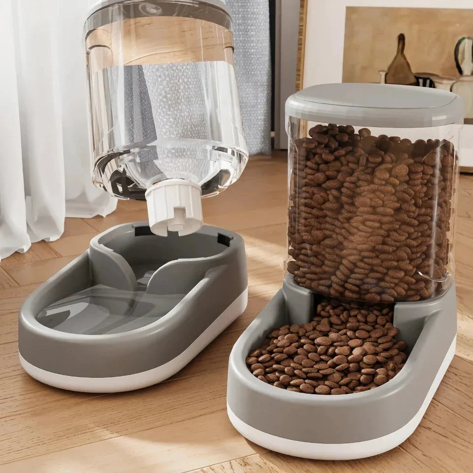 Large 3.8L Capacity Automatic Pet Food Dispenser for Dogs and Cats in Blue