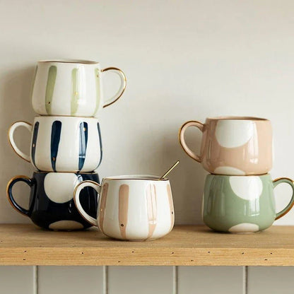 Cosy Style Ceramic Coffee Cup with Striped Pattern in Pastel Pink, Compact and Ergonomic Design for Comfortable Sipping