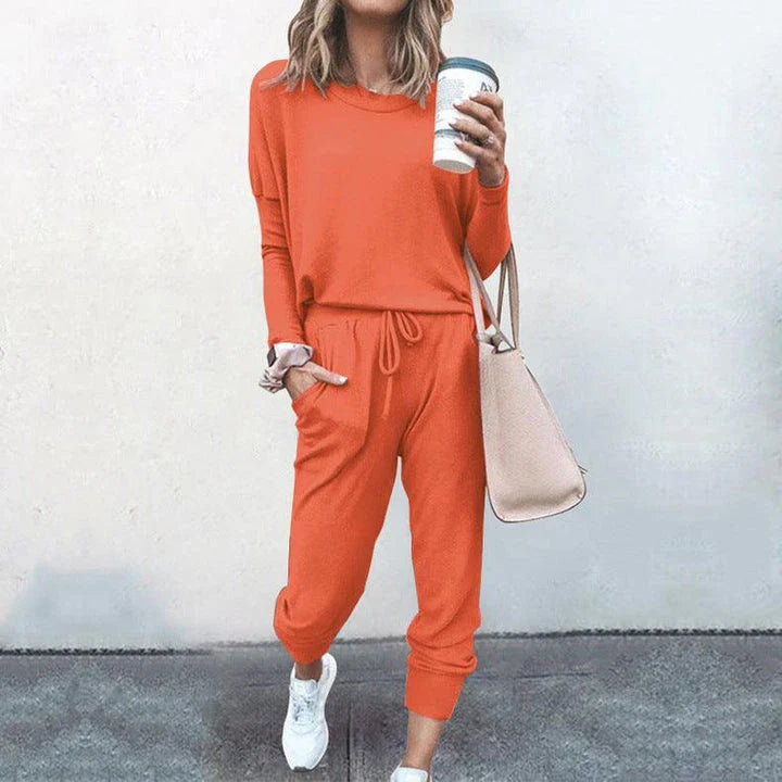 Premium casual loungewear set in soft pastel colours with long sleeves and elegant design